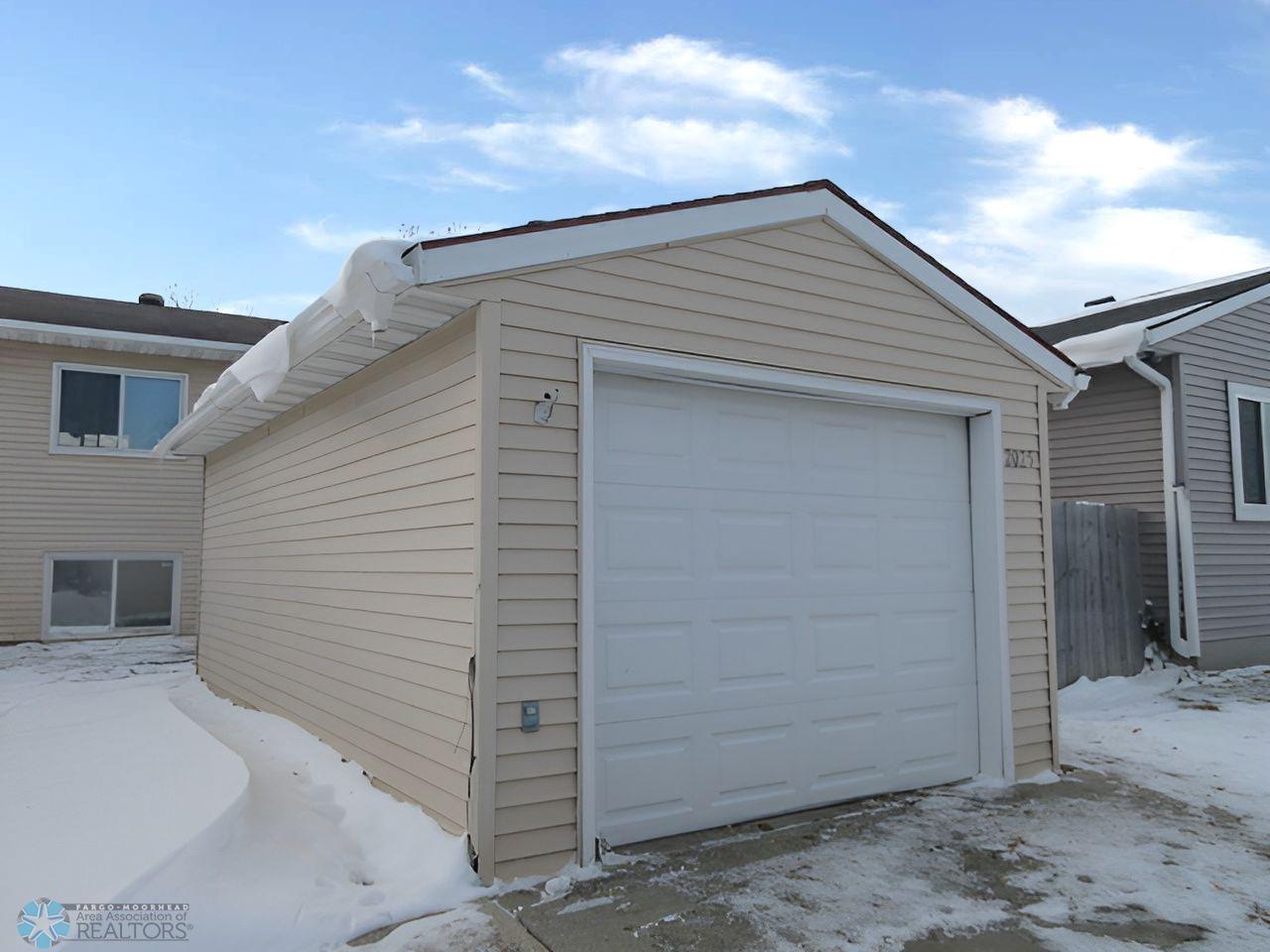 West Fargo, North Dakota 58078, United States, 2 Bedrooms Bedrooms, ,1 BathroomBathrooms,Residential,Pending,11931