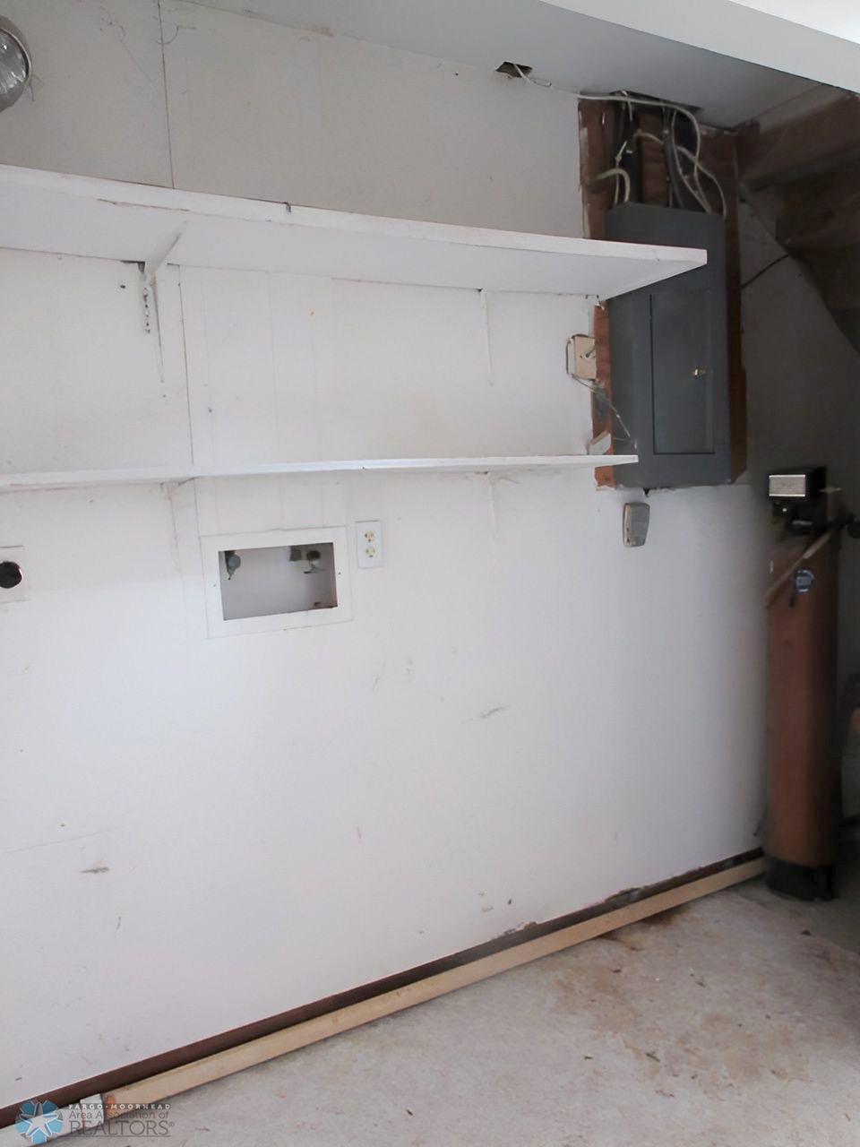 West Fargo, North Dakota 58078, United States, 2 Bedrooms Bedrooms, ,1 BathroomBathrooms,Residential,Pending,11931