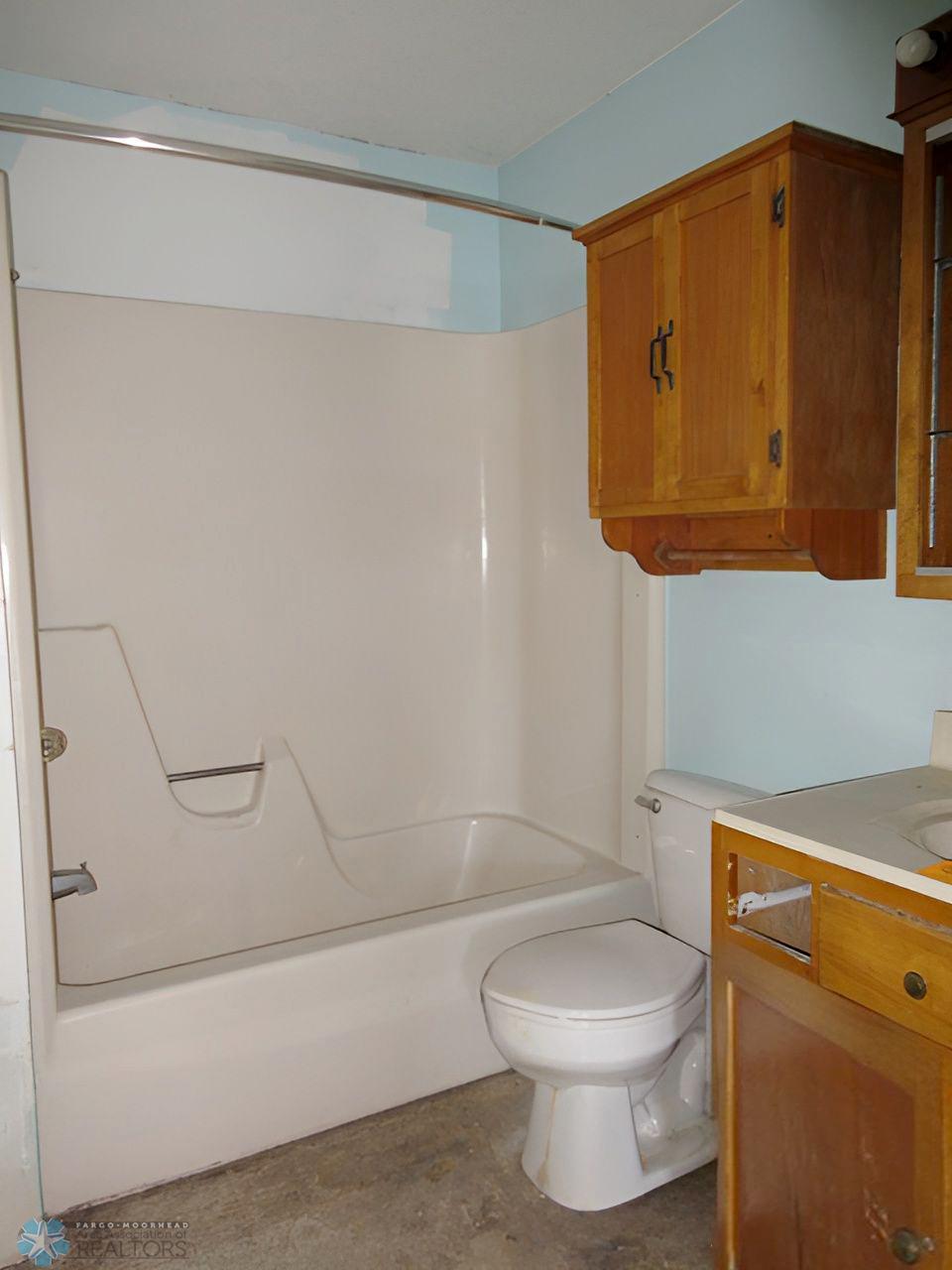 West Fargo, North Dakota 58078, United States, 2 Bedrooms Bedrooms, ,1 BathroomBathrooms,Residential,Pending,11931