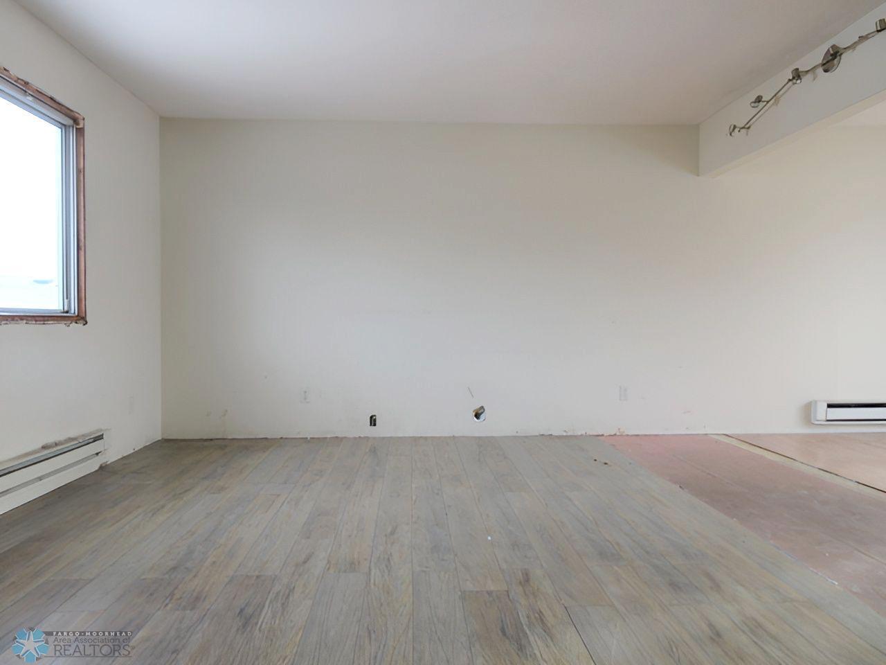 West Fargo, North Dakota 58078, United States, 2 Bedrooms Bedrooms, ,1 BathroomBathrooms,Residential,Pending,11931