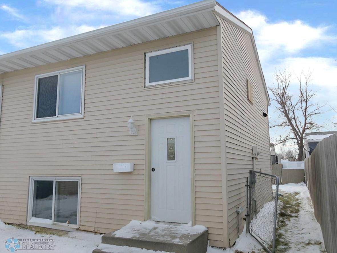 West Fargo, North Dakota 58078, United States, 2 Bedrooms Bedrooms, ,1 BathroomBathrooms,Residential,Pending,11931