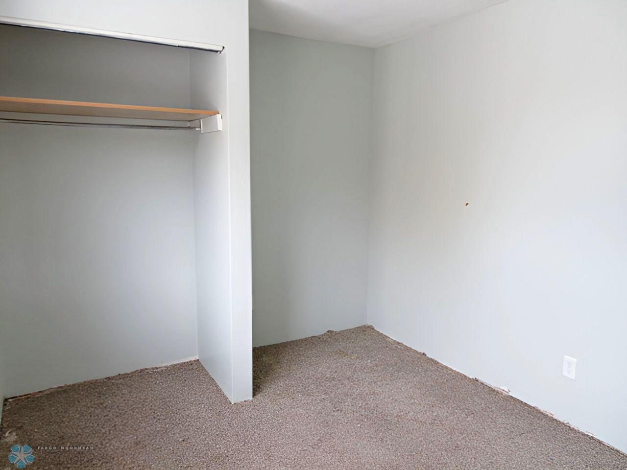 West Fargo, North Dakota 58078, United States, 2 Bedrooms Bedrooms, ,1 BathroomBathrooms,Residential,Pending,11931