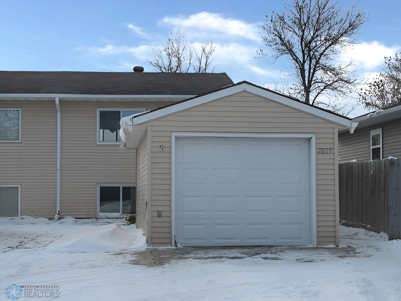 West Fargo, North Dakota 58078, United States, 2 Bedrooms Bedrooms, ,1 BathroomBathrooms,Residential,Pending,11931
