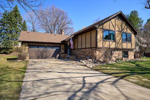 Homes For Sale - 11230 48th Avenue<br/> Plymouth, MN 55442