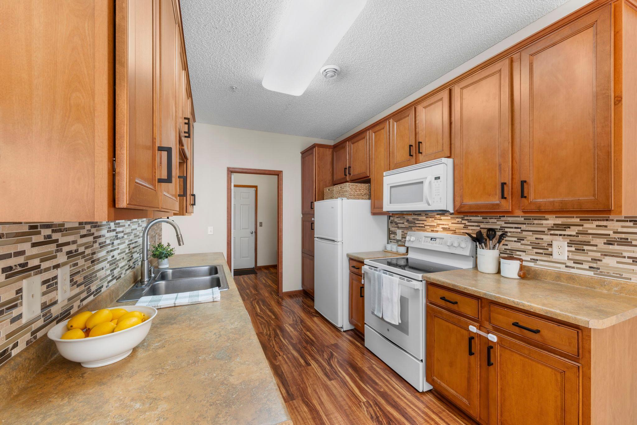 554 Lomianki Lane, Minneapolis, Minnesota image 13