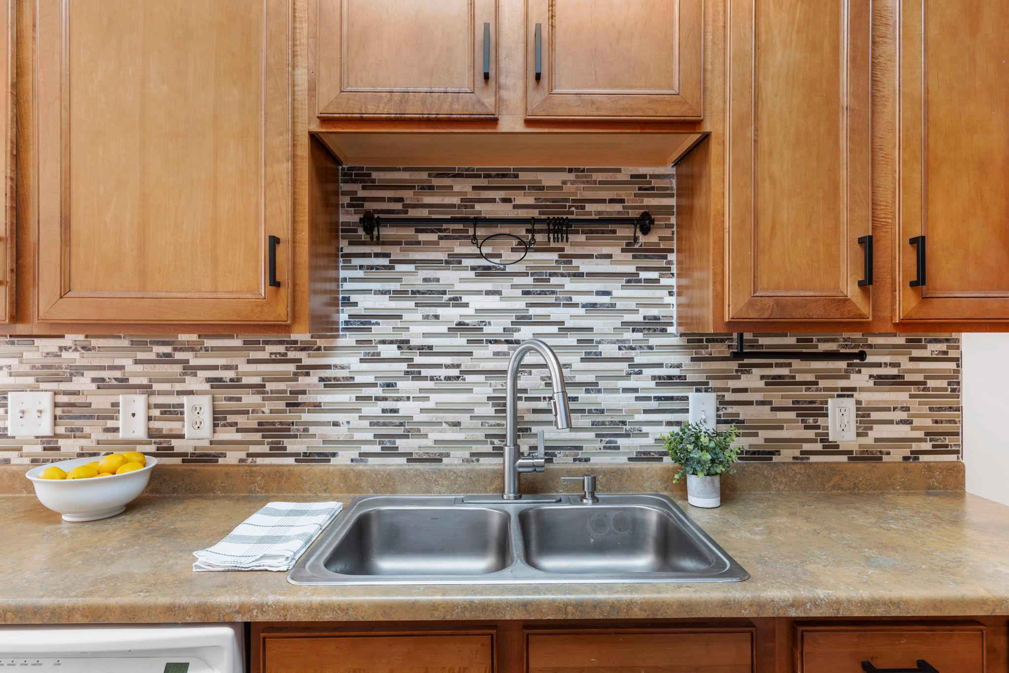 554 Lomianki Lane, Minneapolis, Minnesota image 16