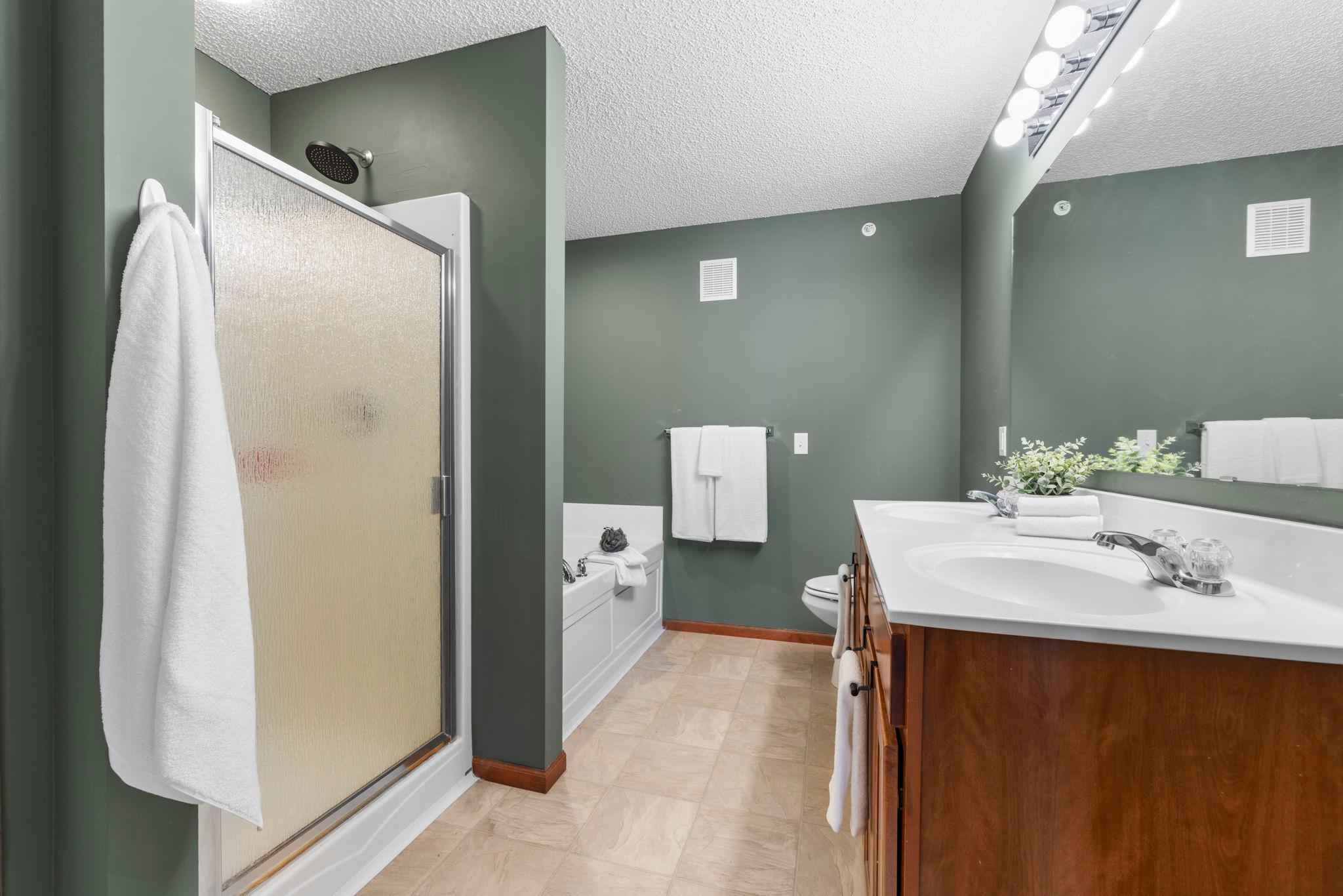 554 Lomianki Lane, Minneapolis, Minnesota image 30