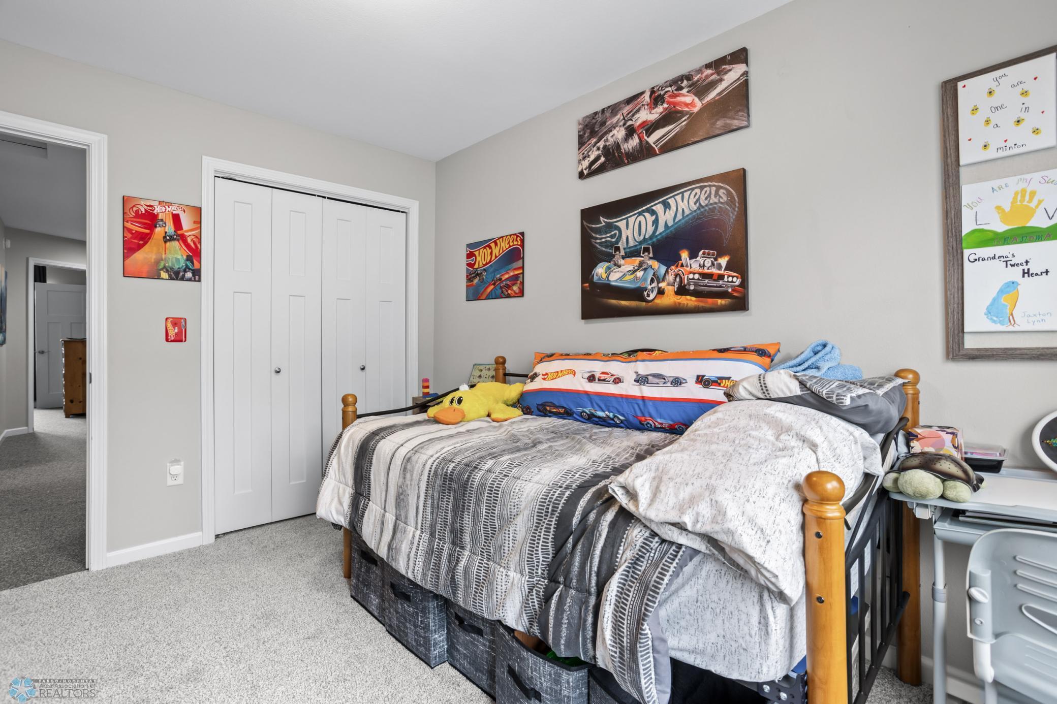 503 33rd Way #B, West Fargo, North Dakota image 25