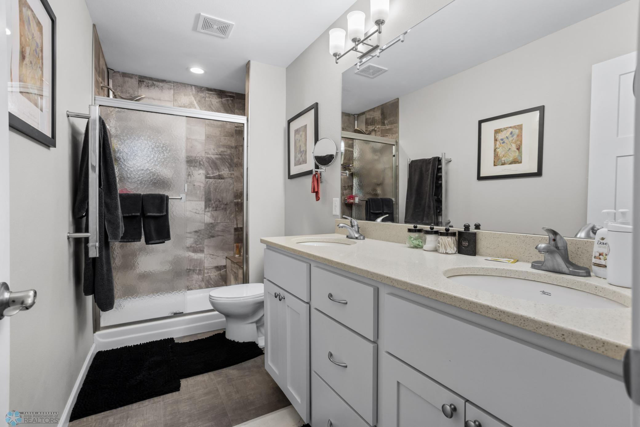 503 33rd Way #B, West Fargo, North Dakota image 22