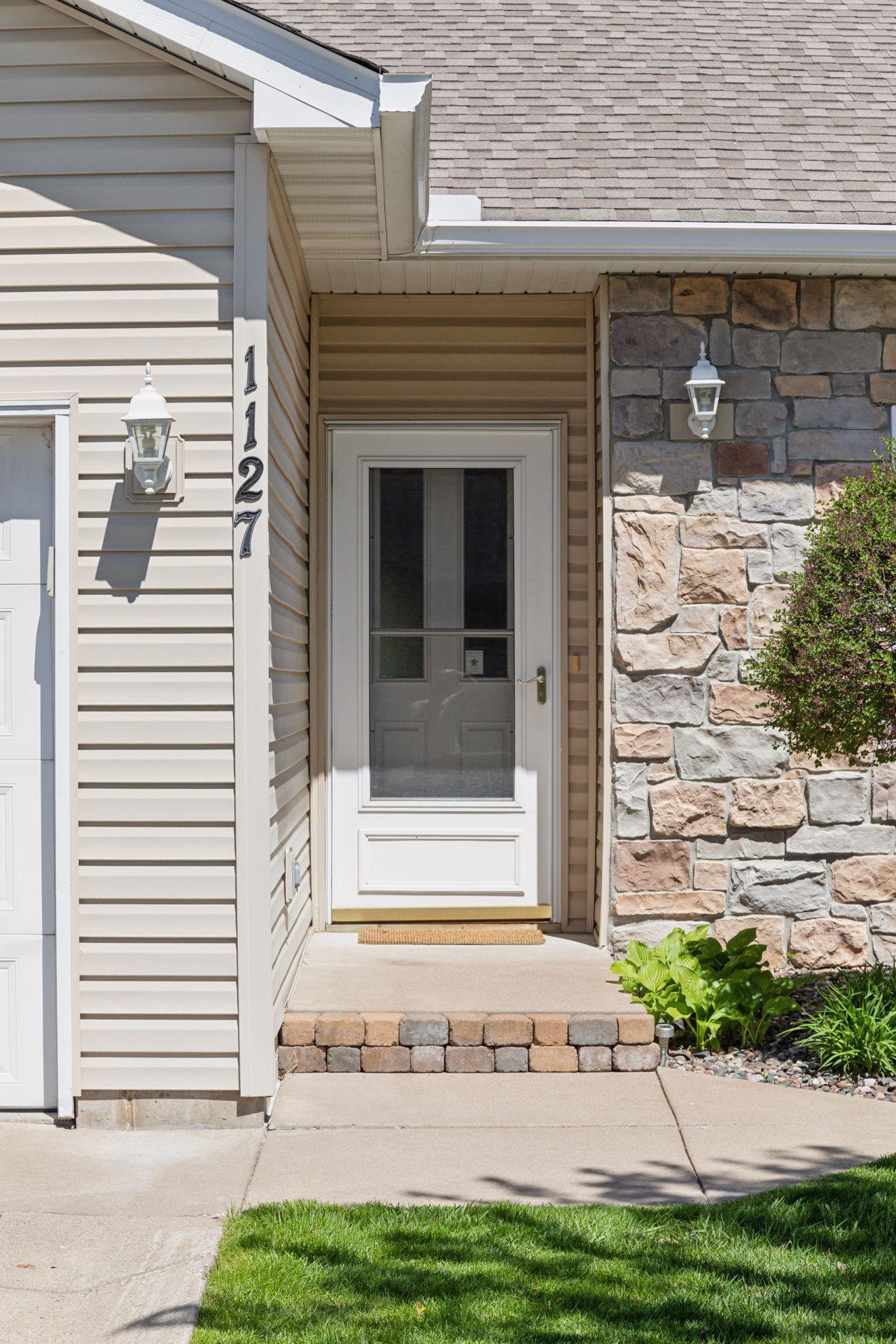 1127 Iris Drive, Saint Paul, Minnesota image 4