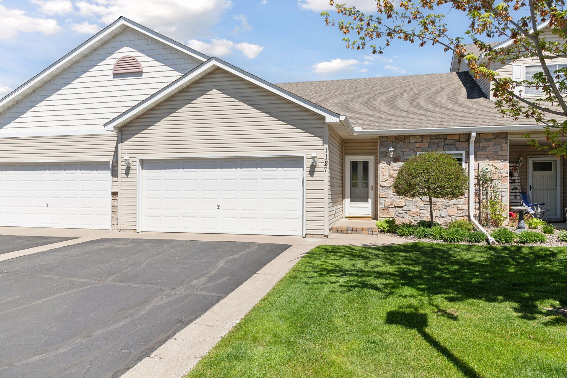 1127 Iris Drive, Saint Paul, Minnesota image 2