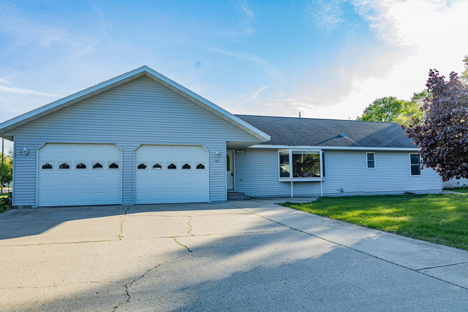 101 6th Street, Perham, Minnesota image 8