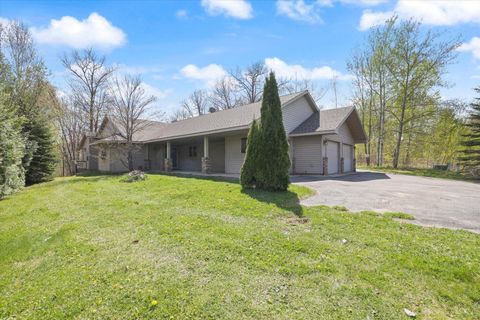 Homes For Sale - 127 Eagle Drive<br/> Coleraine, MN 55722