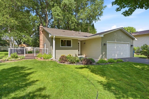 Homes For Sale - 10045 Hemlock Lane<br/> Maple Grove, MN 55369