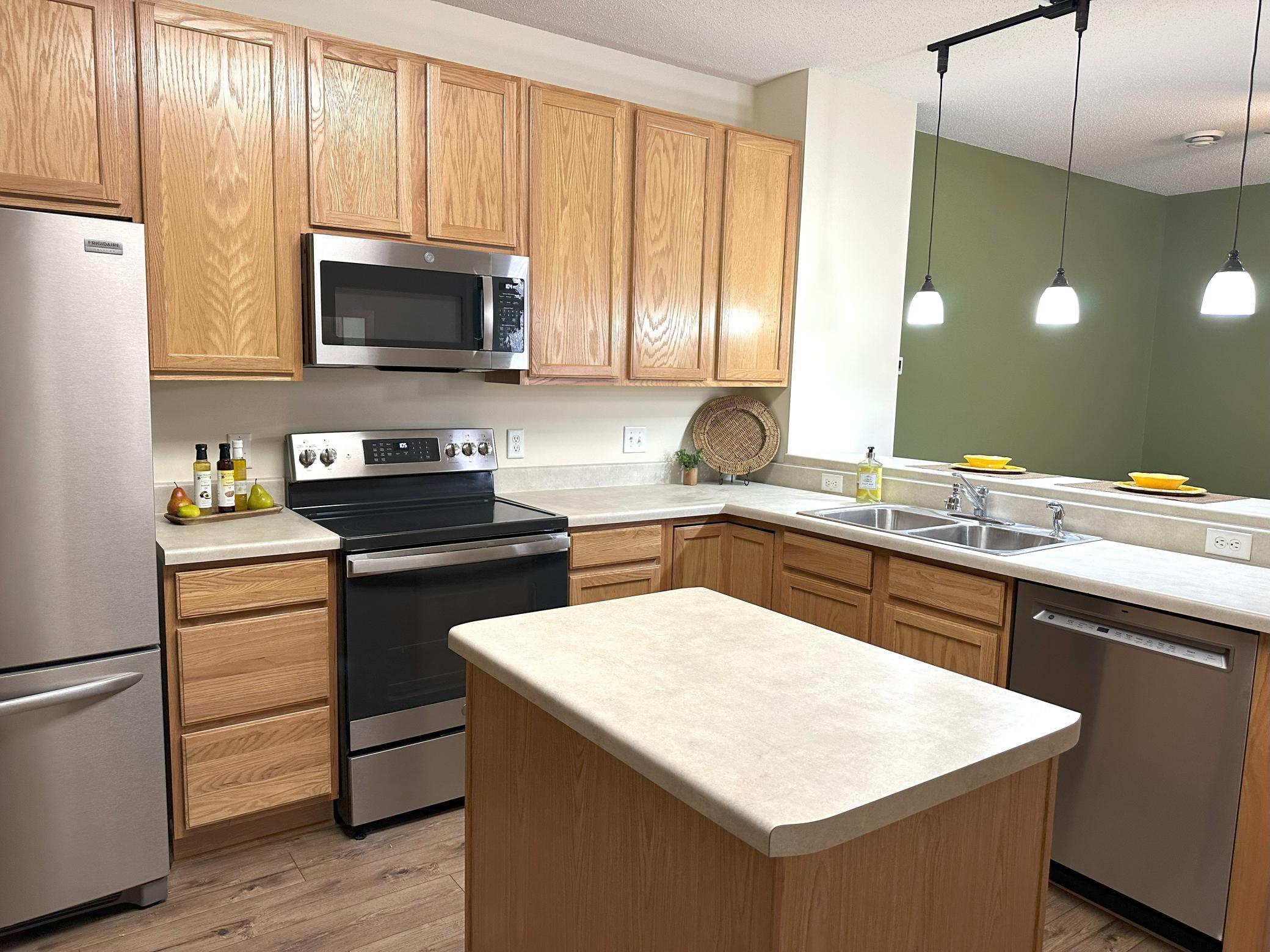 5813 Sandcherry Place, Rochester, Minnesota image 5
