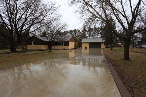 Homes For Sale - 8341 154th Avenue<br/> Anoka, MN 55303