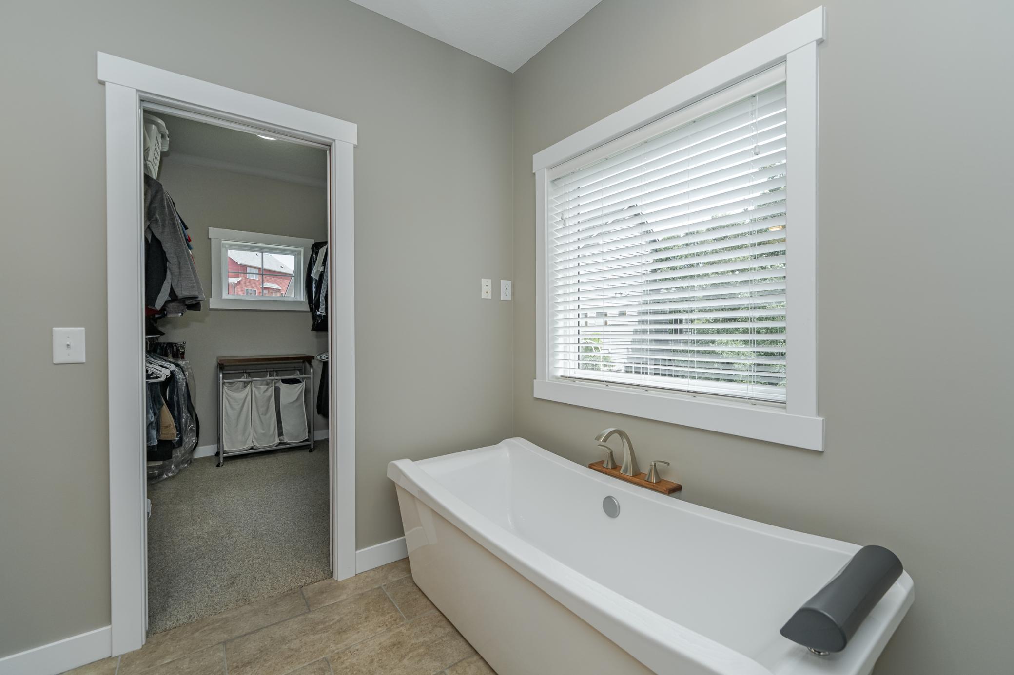 1658 Echo Ridge Street, Rochester, Minnesota image 14