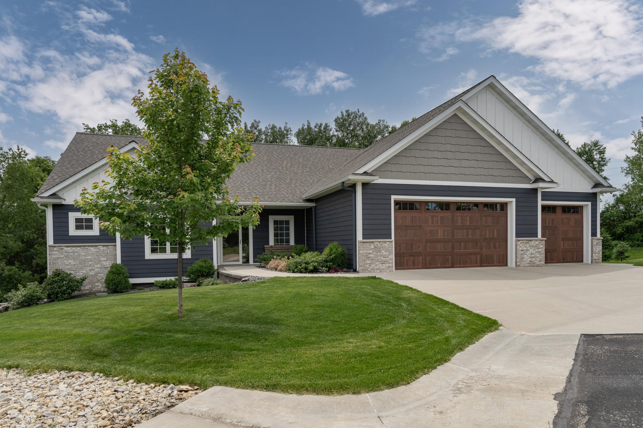 1658 Echo Ridge Street, Rochester, Minnesota image 3