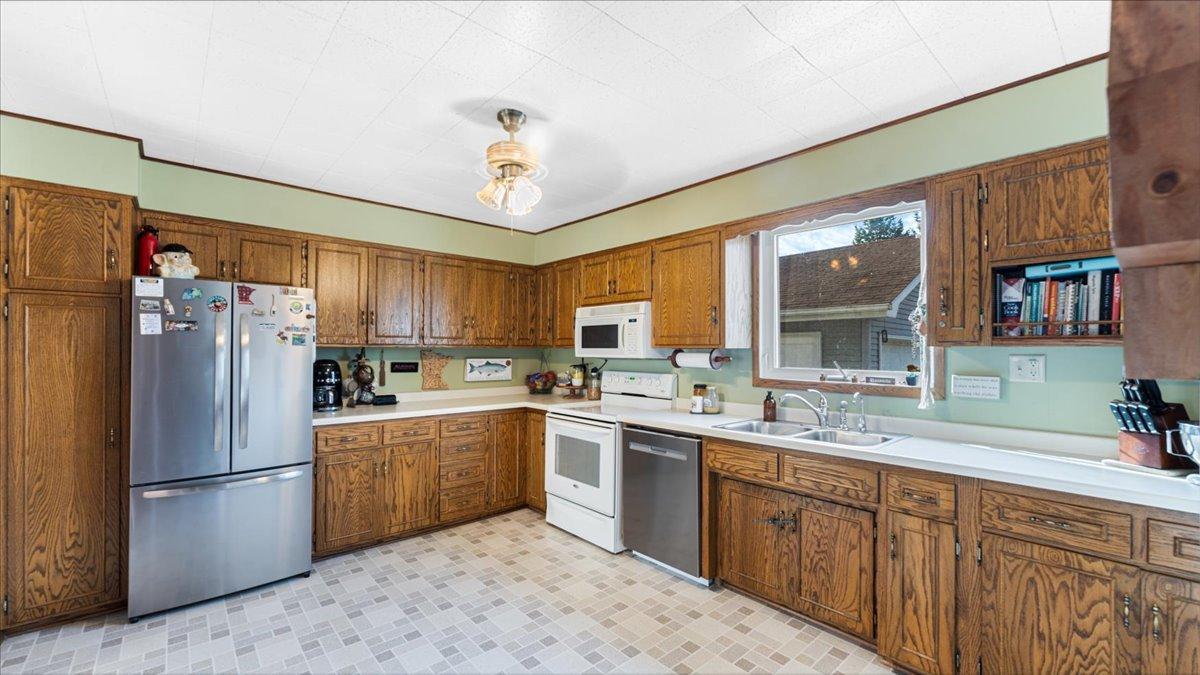 1613 9th Street, Willmar, Minnesota image 19
