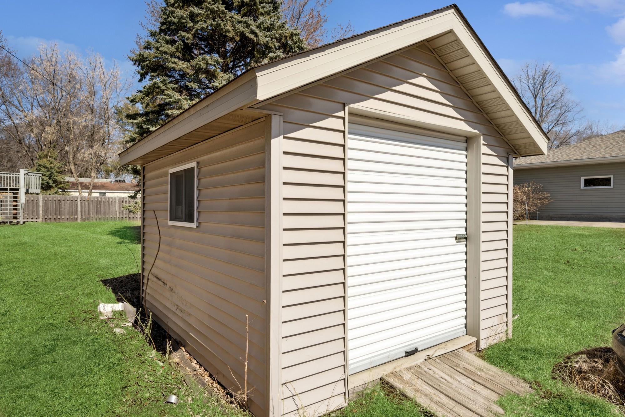 714 Irving Avenue, Elk River, Minnesota image 25