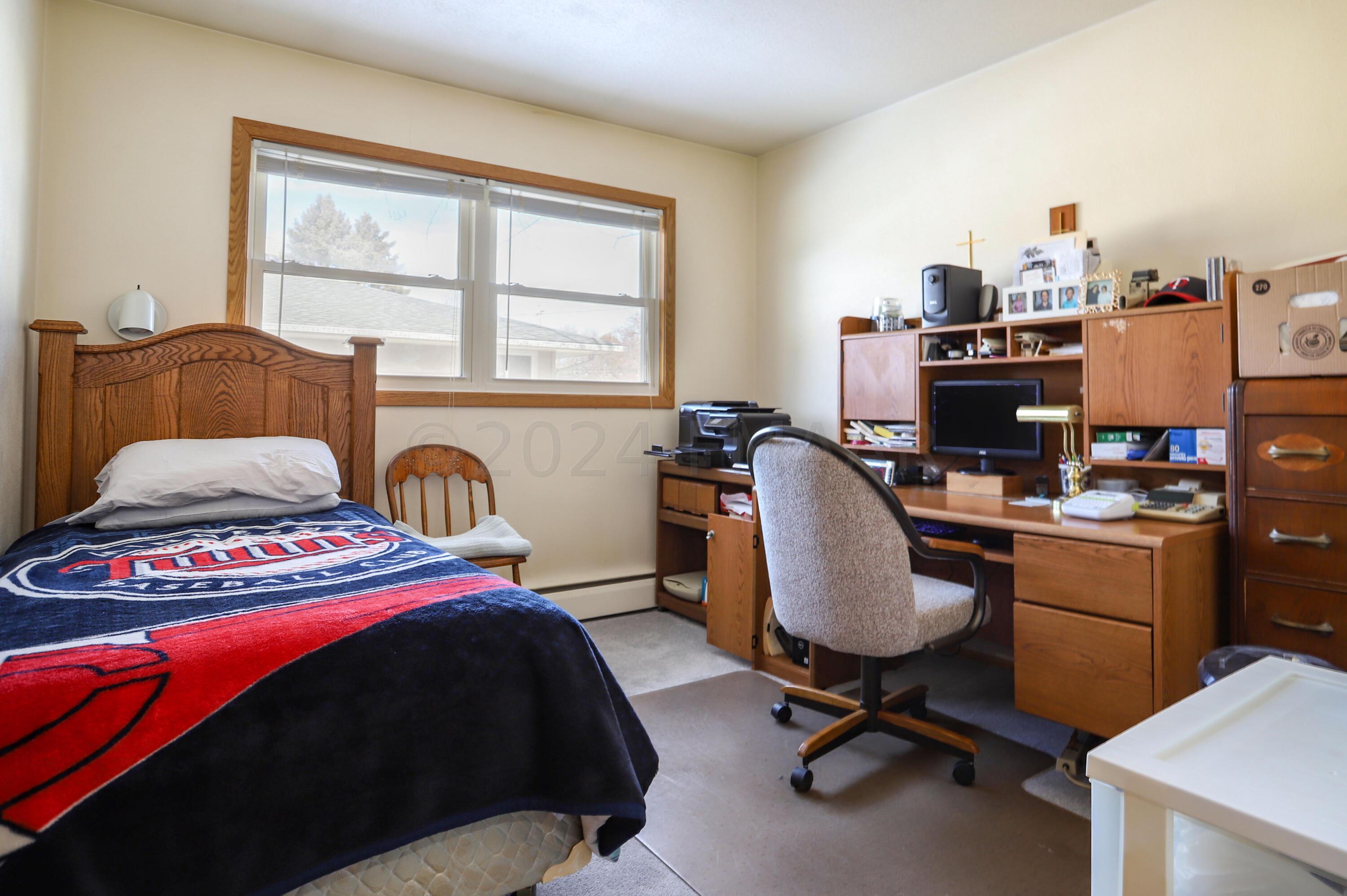 Fargo, North Dakota 58102, United States, 3 Bedrooms Bedrooms, ,2 BathroomsBathrooms,Residential,Pending,60044