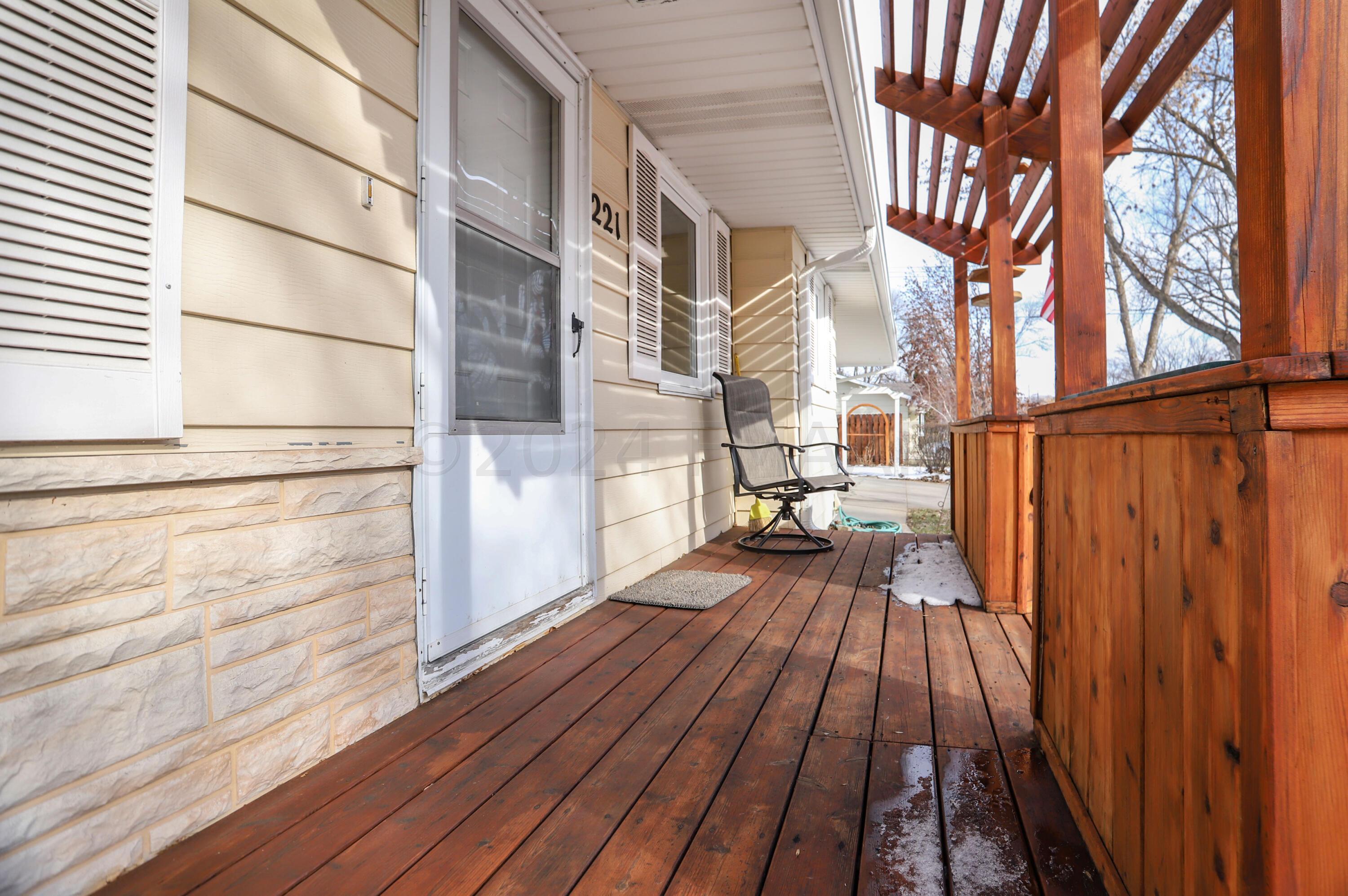 Fargo, North Dakota 58102, United States, 3 Bedrooms Bedrooms, ,2 BathroomsBathrooms,Residential,Pending,60044