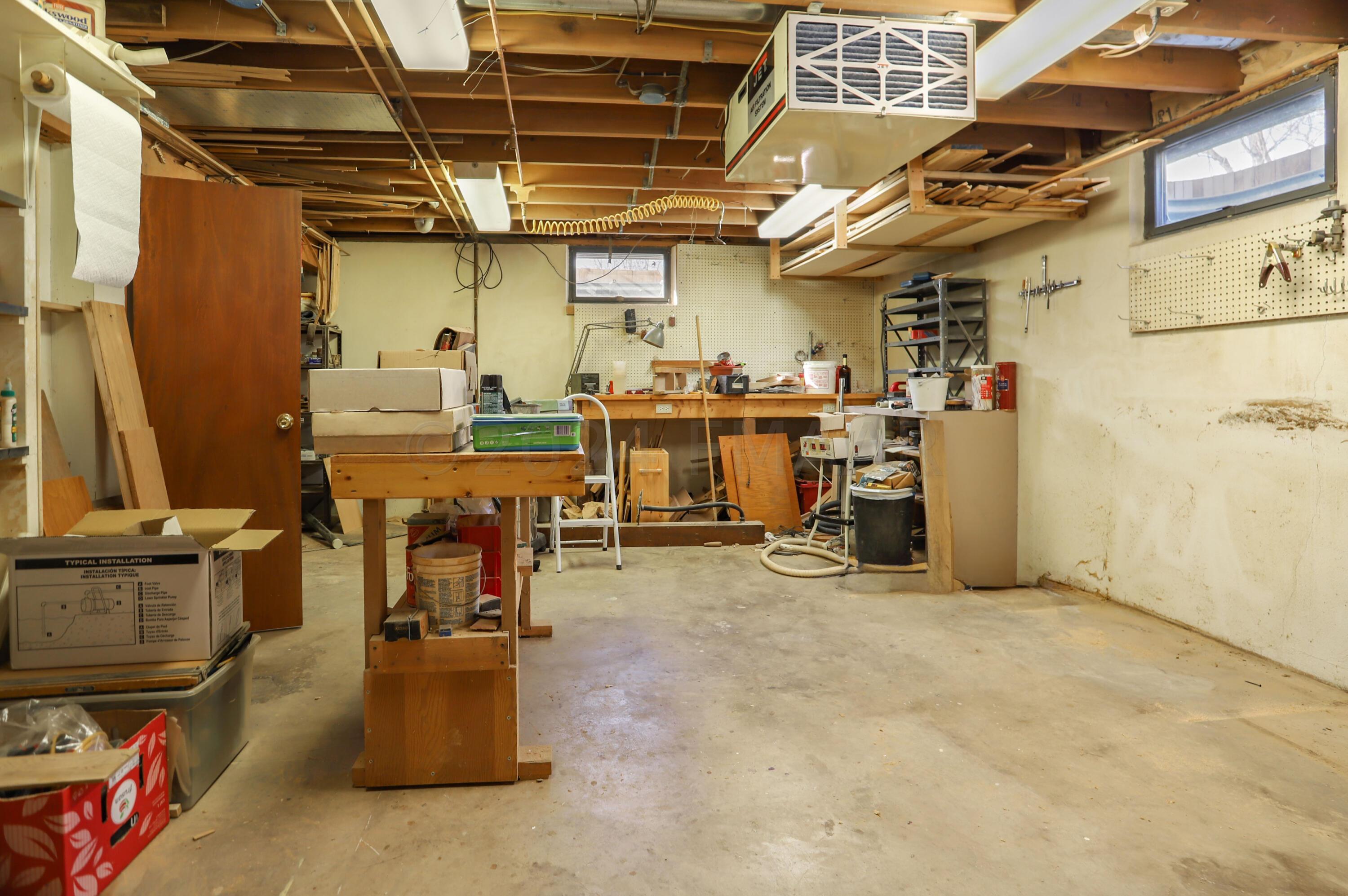 Fargo, North Dakota 58102, United States, 3 Bedrooms Bedrooms, ,2 BathroomsBathrooms,Residential,Pending,60044