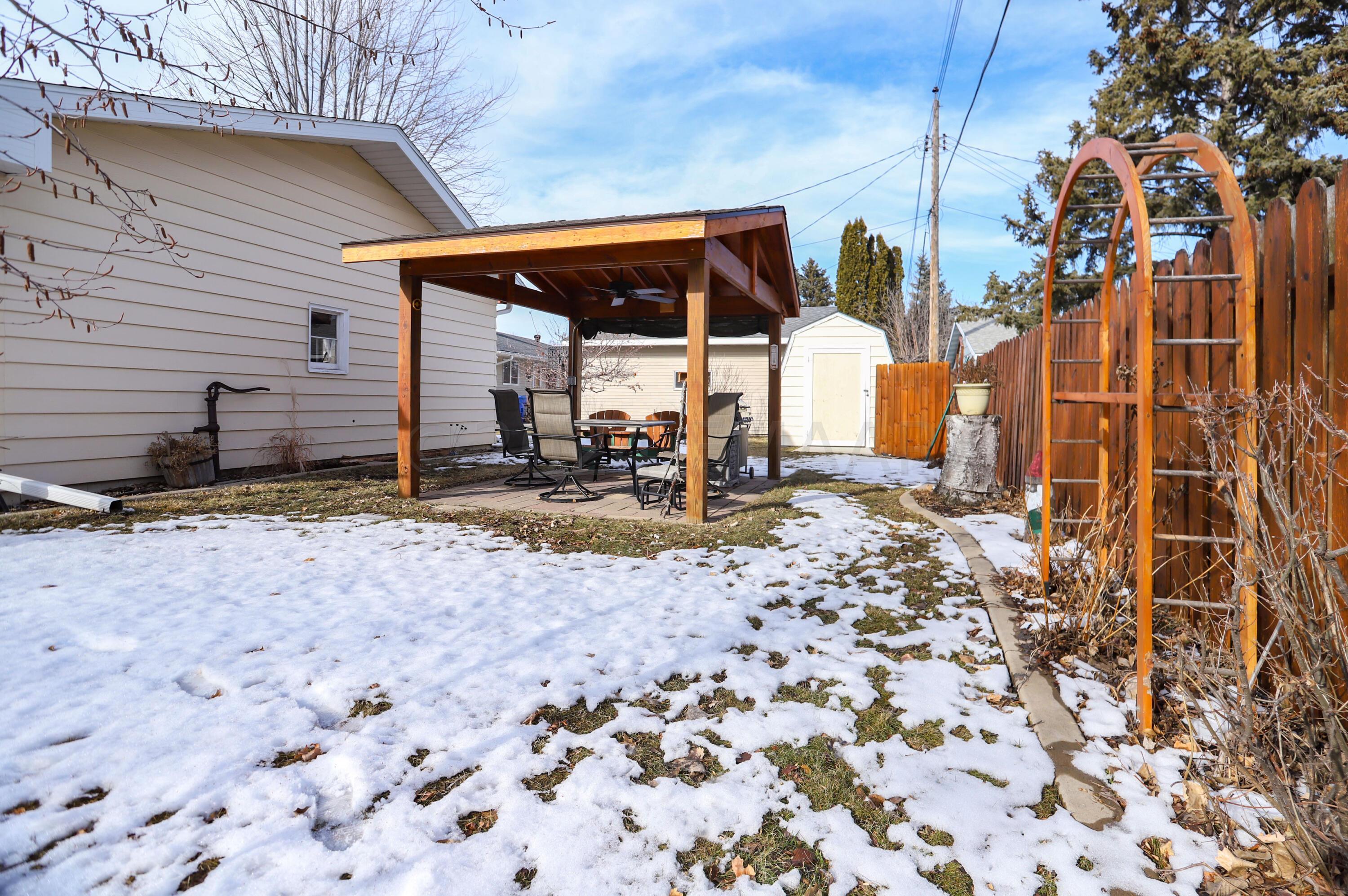 Fargo, North Dakota 58102, United States, 3 Bedrooms Bedrooms, ,2 BathroomsBathrooms,Residential,Pending,60044