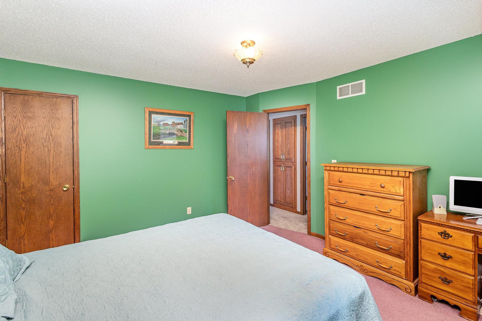 5462 Golfview Circle, Saint Paul, Minnesota image 29