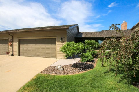 Townhouse For Sale - 970 Rolling Greens Lane<br/> Hutchinson, MN 55350