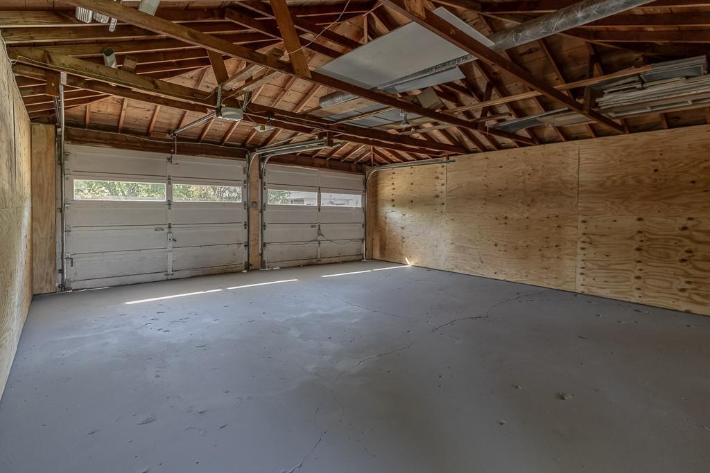 355 N Lexington Avenue, Le Center, Minnesota image 38