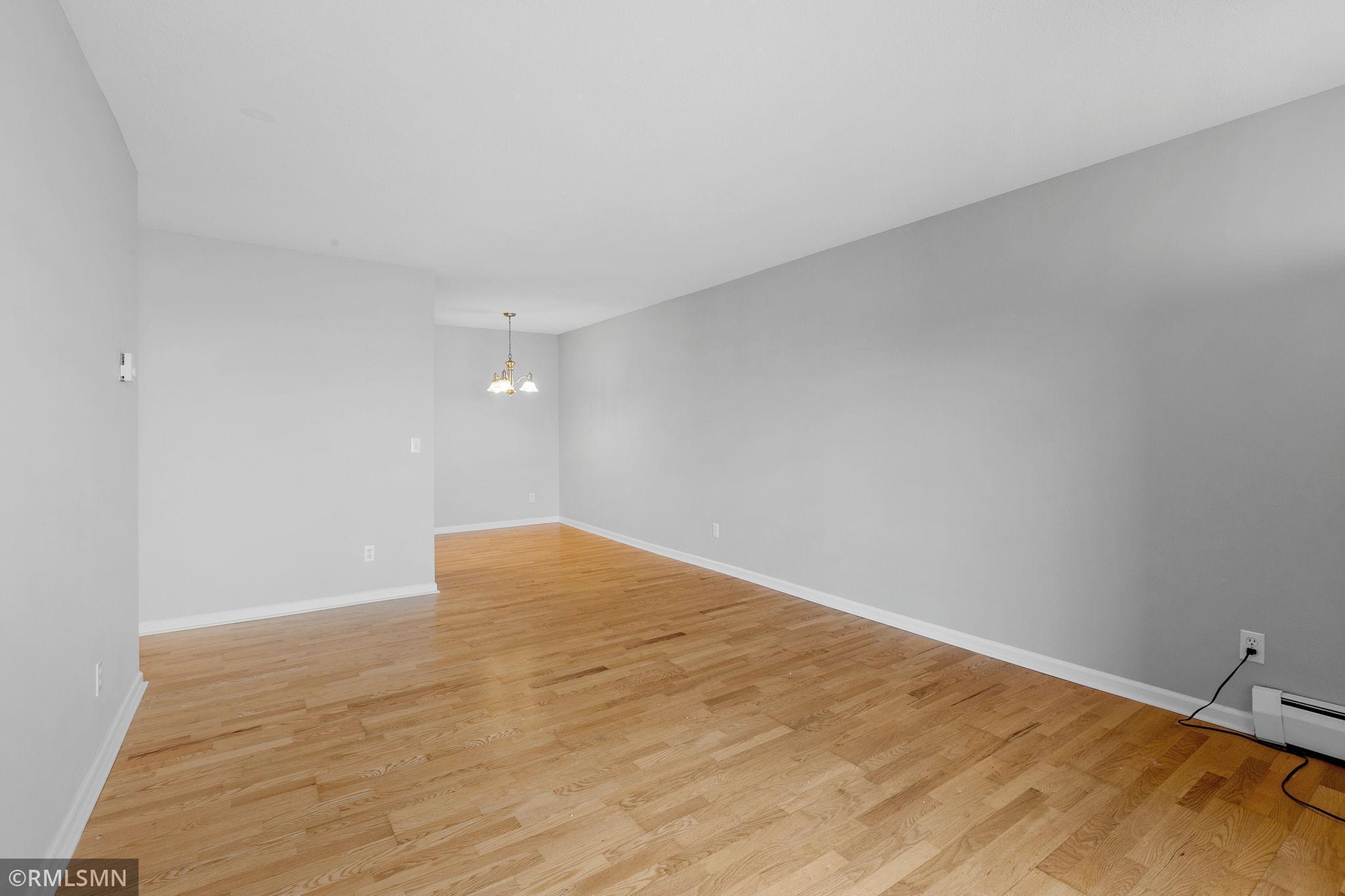 520 Ridgewood Avenue #103, Minneapolis, Minnesota image 8