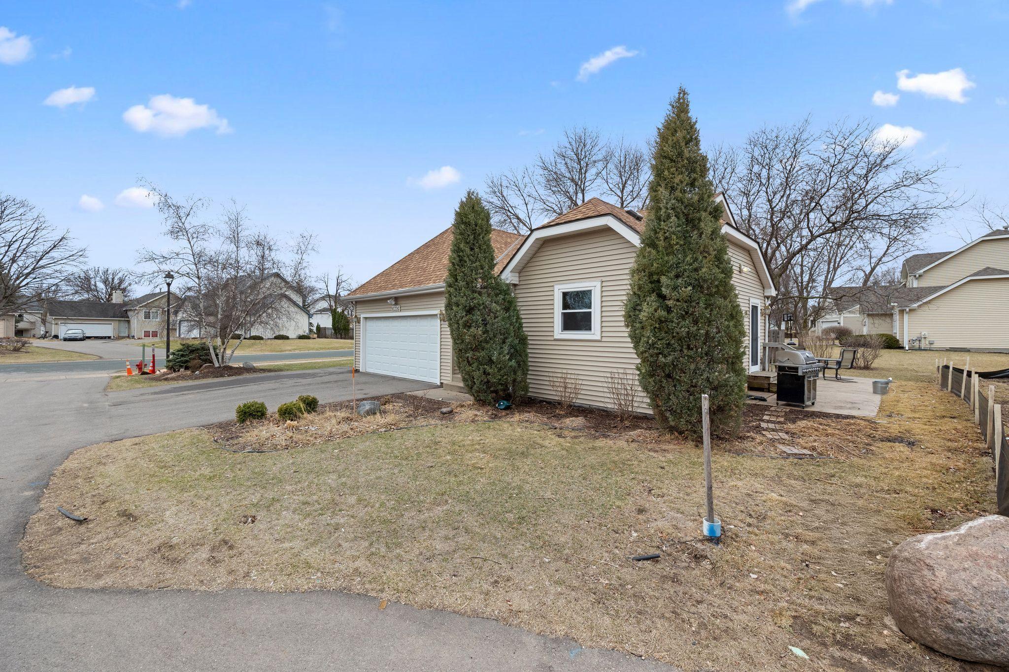 10326 Lee Drive, Eden Prairie, Minnesota image 36