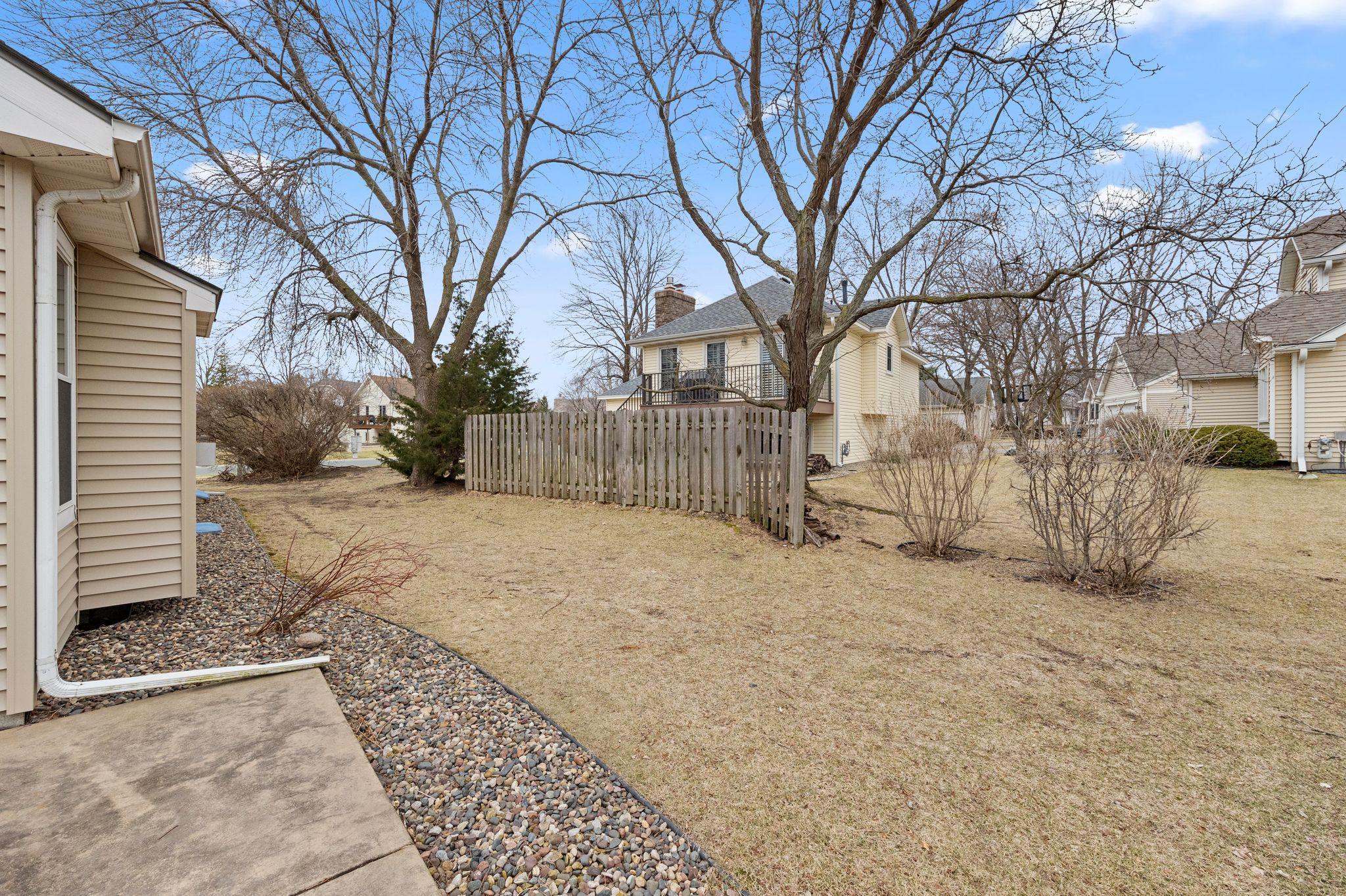 10326 Lee Drive, Eden Prairie, Minnesota image 40