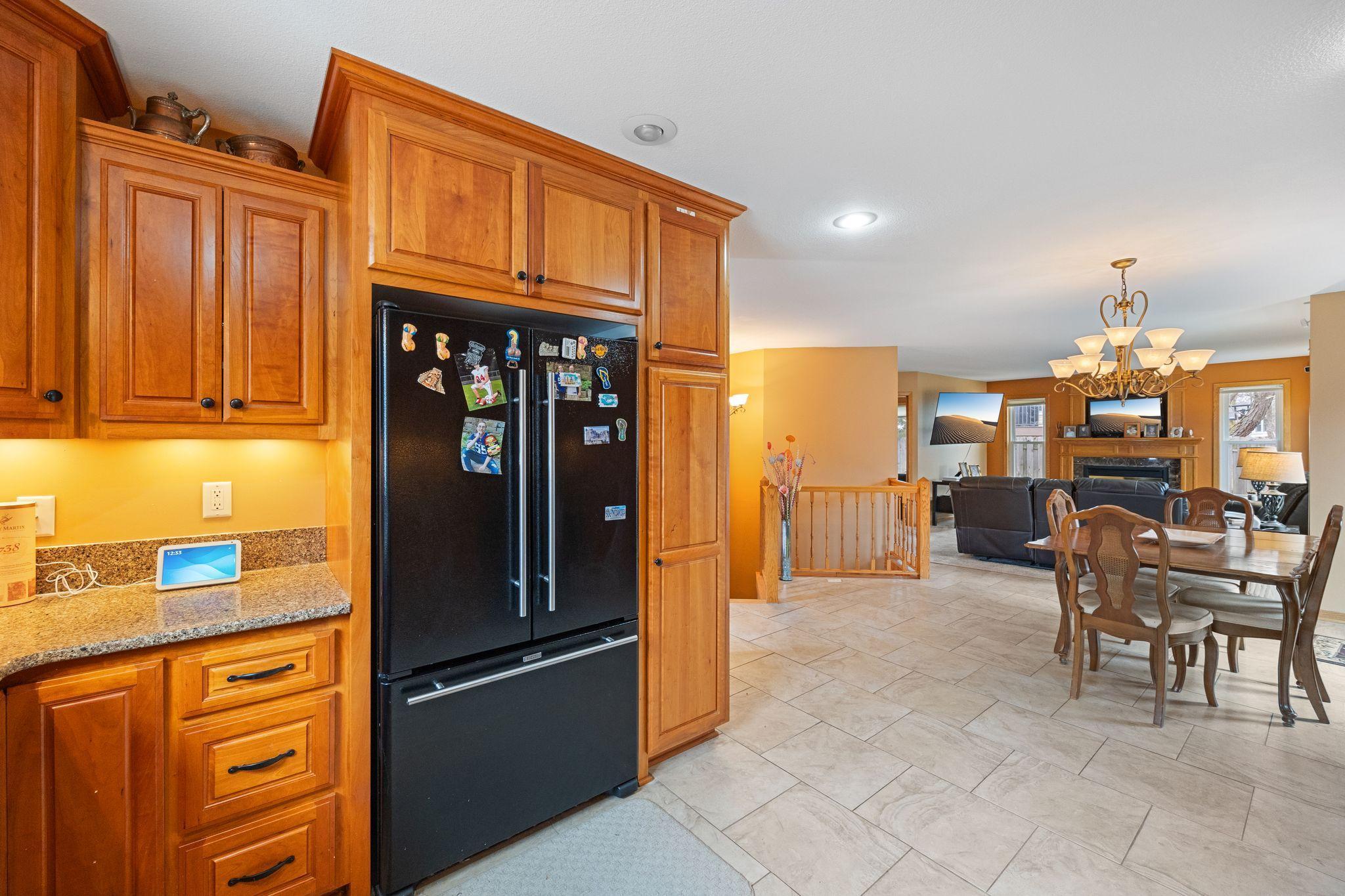 10326 Lee Drive, Eden Prairie, Minnesota image 12