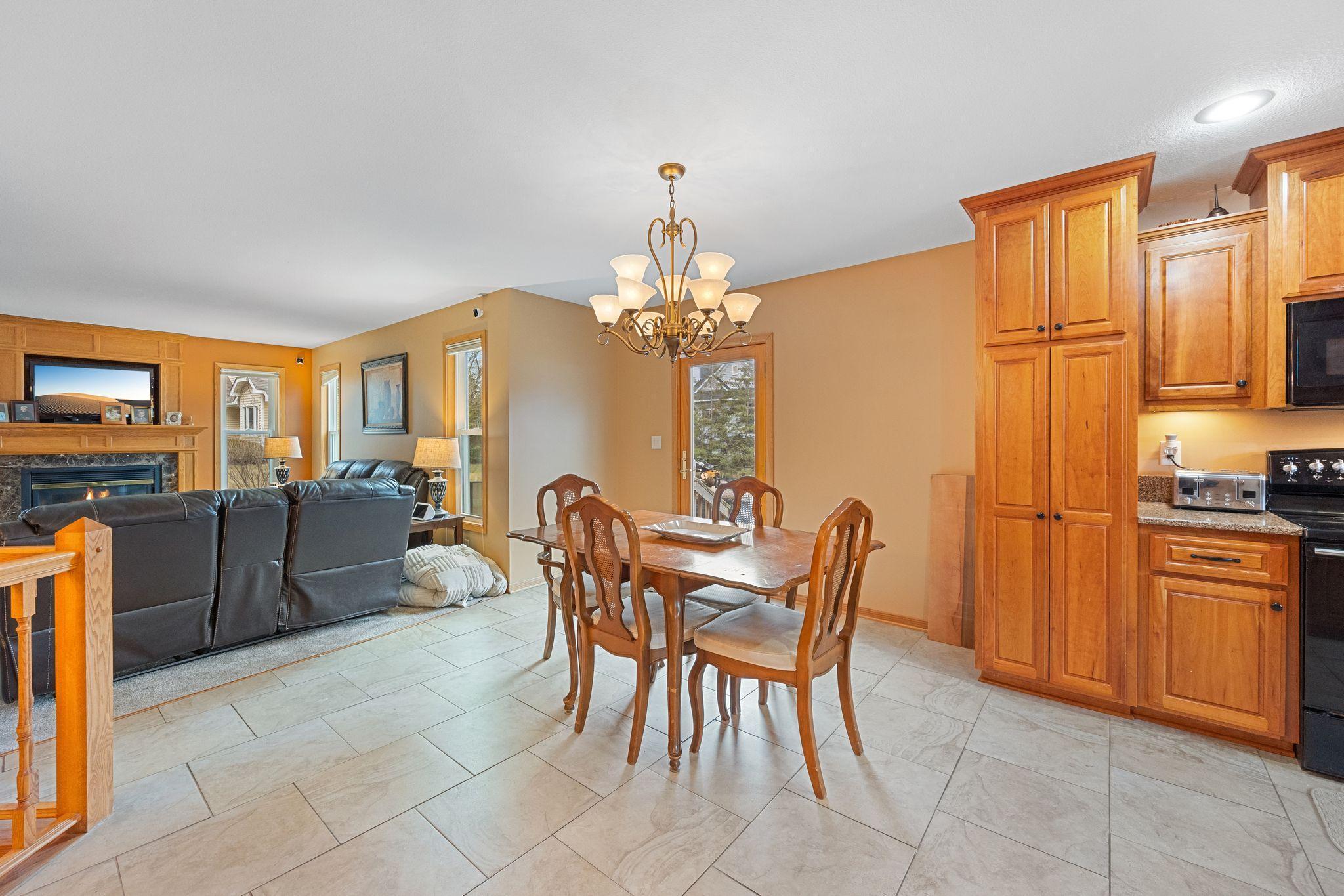10326 Lee Drive, Eden Prairie, Minnesota image 6