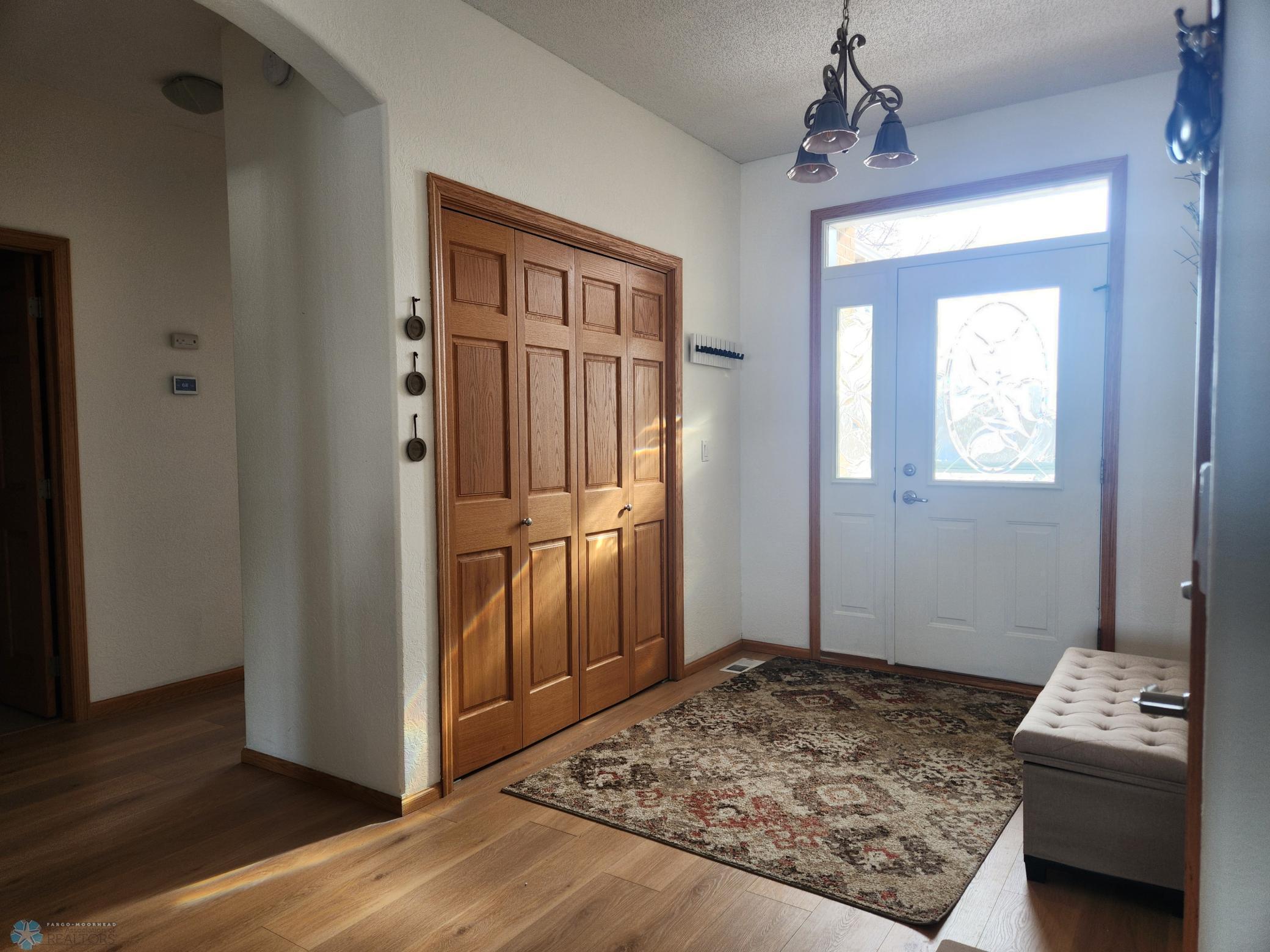 3814 S 41st Avenue, Moorhead, Minnesota image 6