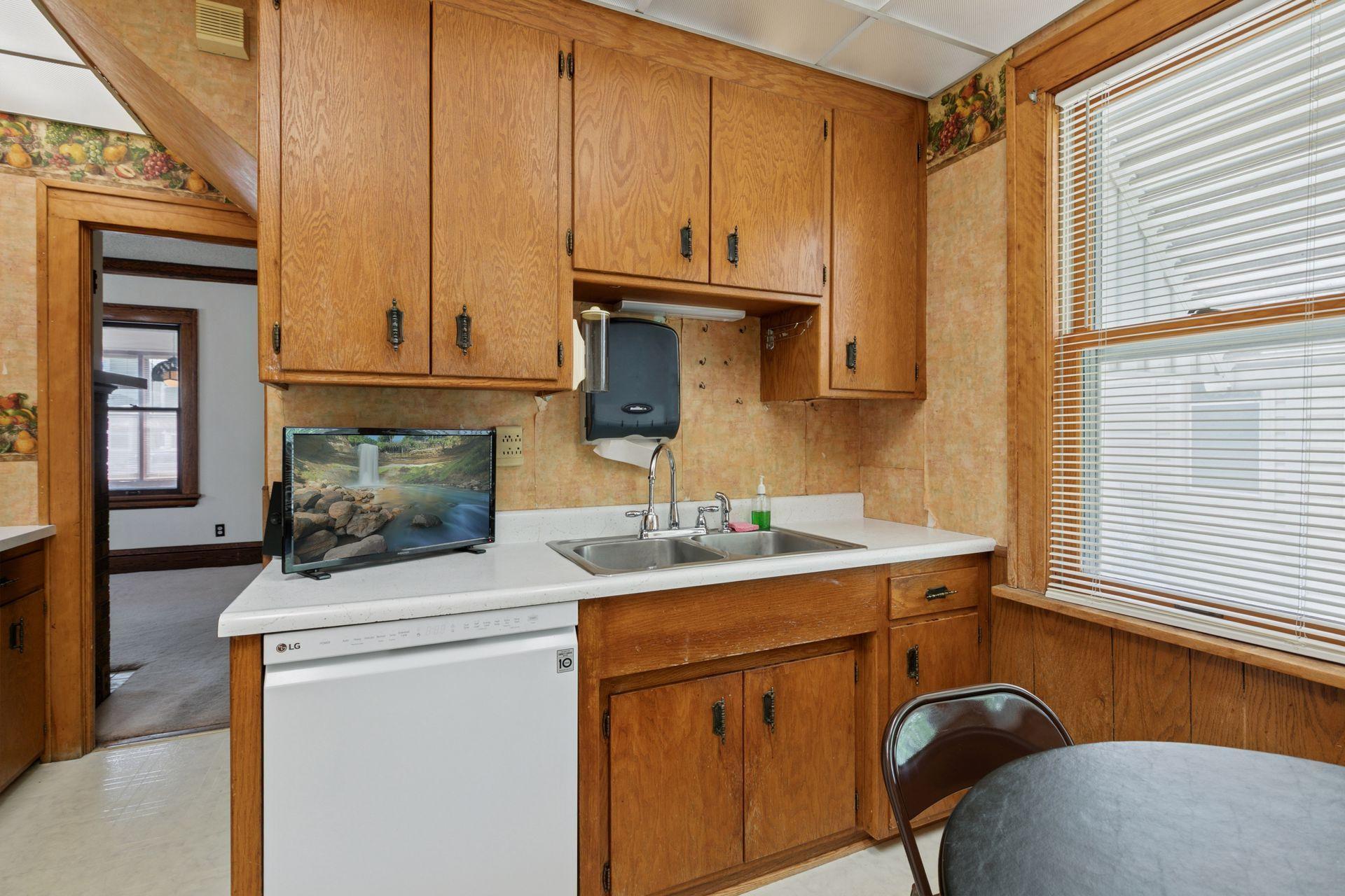 945 Sherburne Avenue, Saint Paul, Minnesota image 38