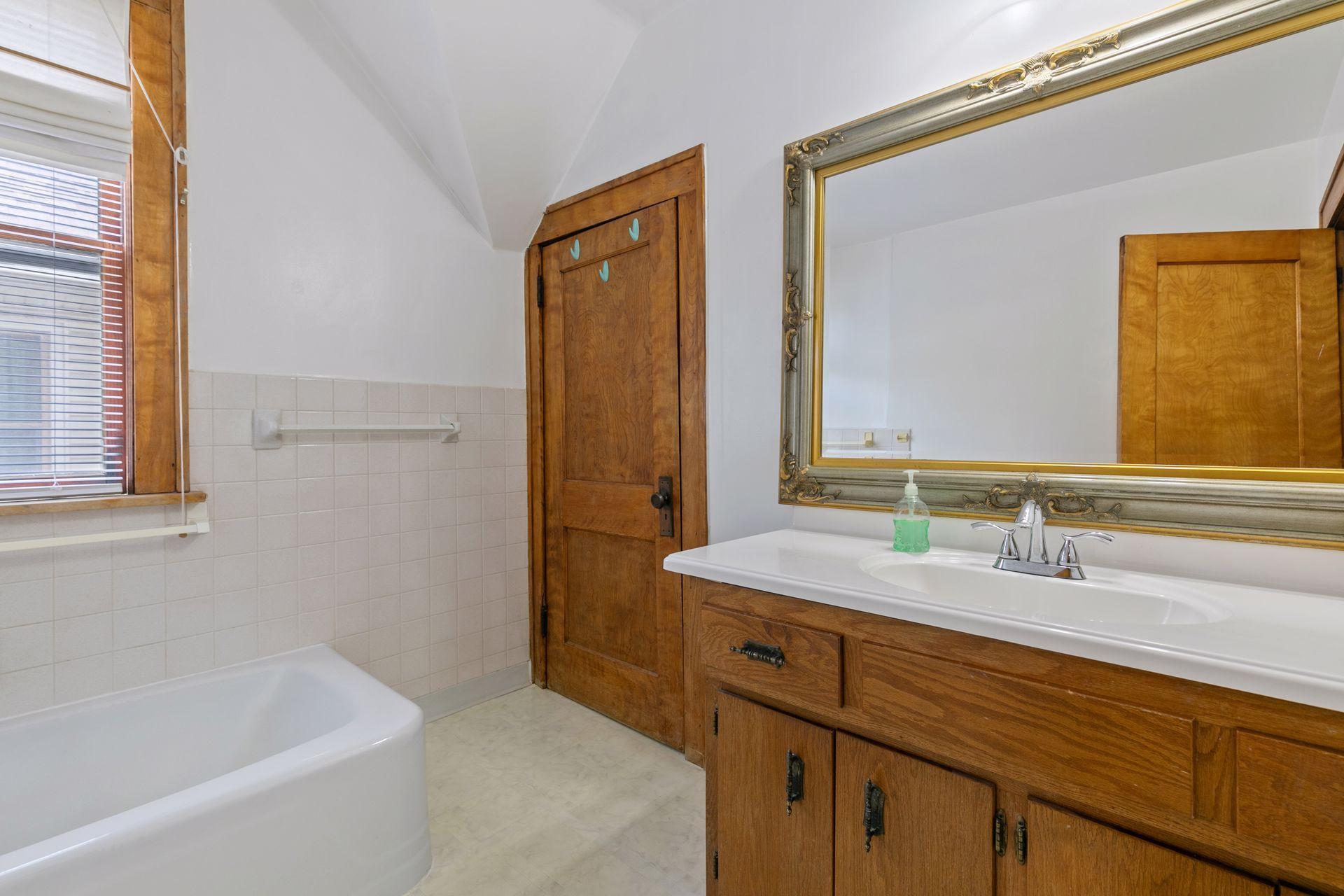 945 Sherburne Avenue, Saint Paul, Minnesota image 18