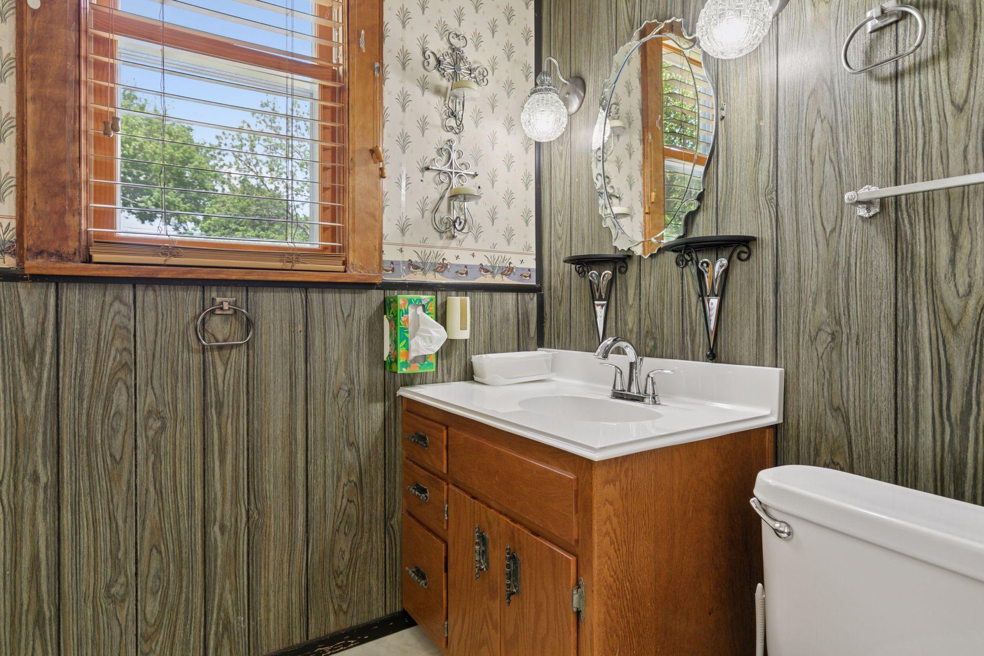 945 Sherburne Avenue, Saint Paul, Minnesota image 11