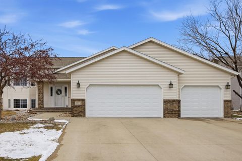 Homes For Sale - 3575 Harrison Street<br/> Fargo, ND 58104