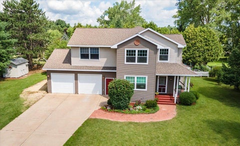 Homes For Sale - 1015 Prairie Circle<br/> Dunn County, Menomonie, WI 54751