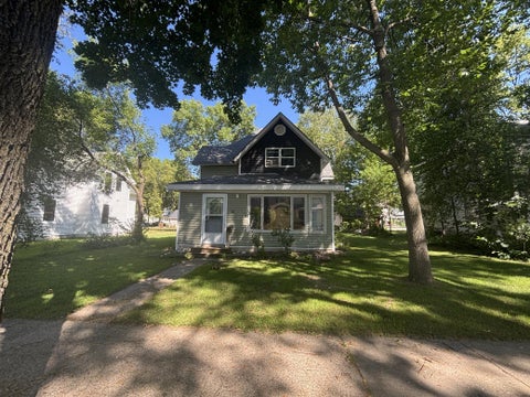 Homes For Sale - 216 N 6th Street<br/> Montevideo, MN 56265