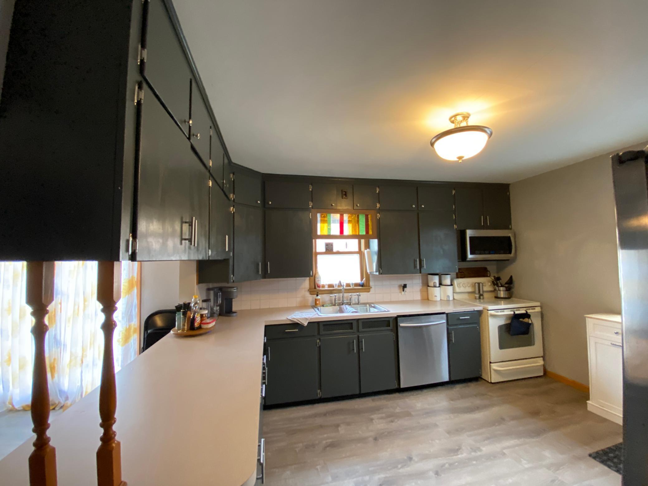 403 Giles Place, Albert Lea, Minnesota image 4
