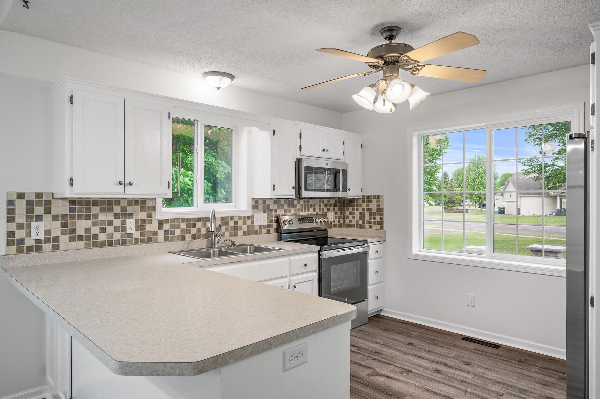811 Isanti Parkway, Isanti, Minnesota image 4