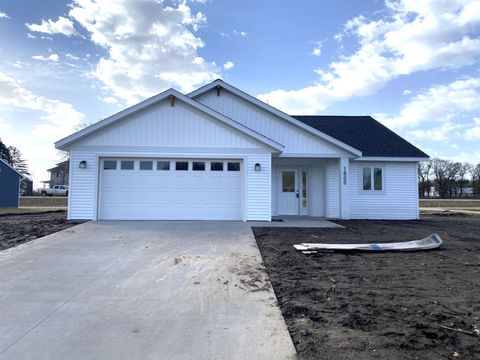 Homes For Sale - 1800 Roberts Street<br/> Saint Charles, MN 55972