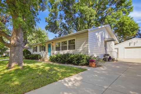 Homes For Sale - 1638 8th Avenue<br/> Olmsted County, Rochester, MN 55904