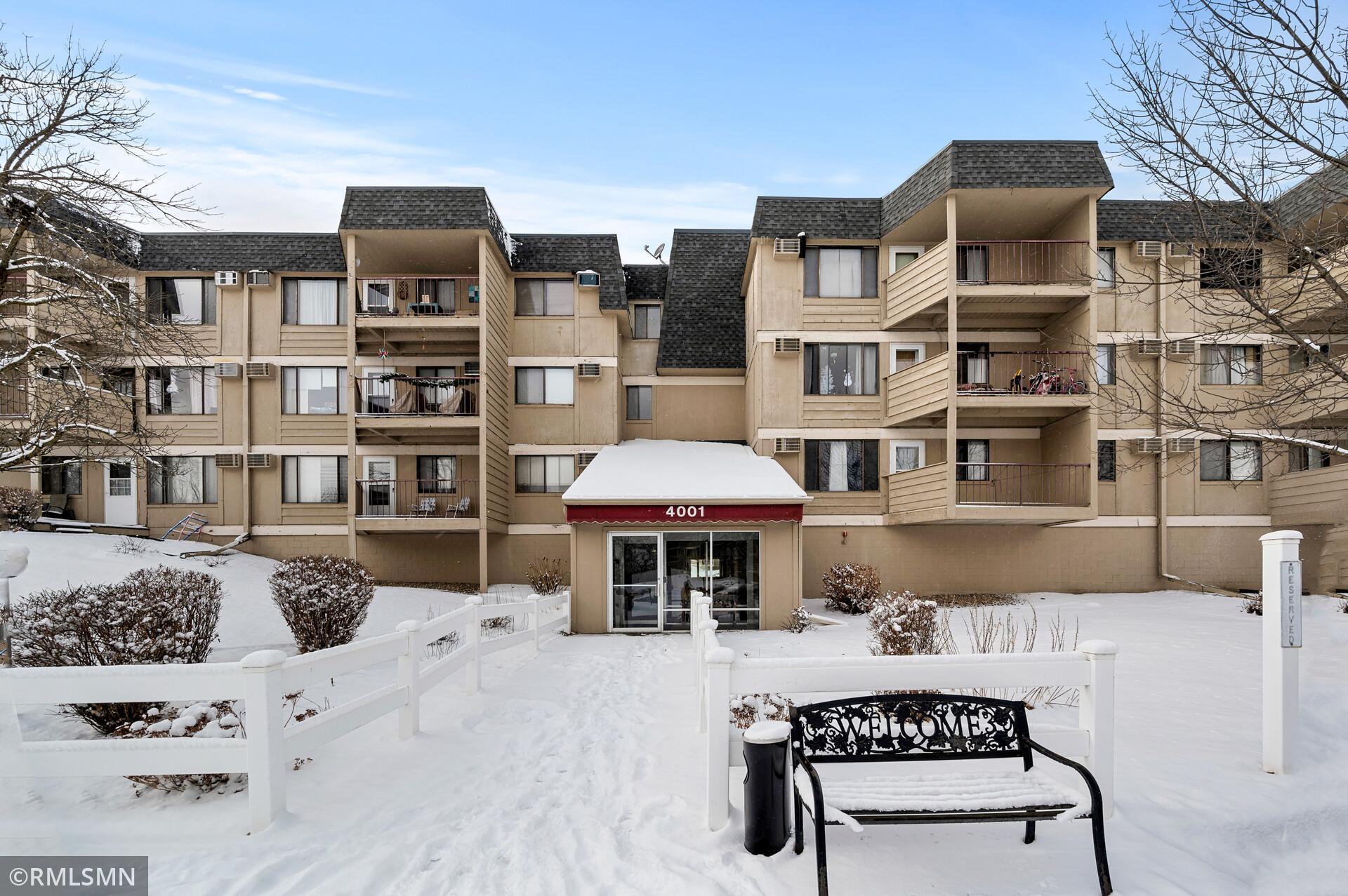 4001 Heritage Hills Drive #205, Bloomington, Minnesota image 37