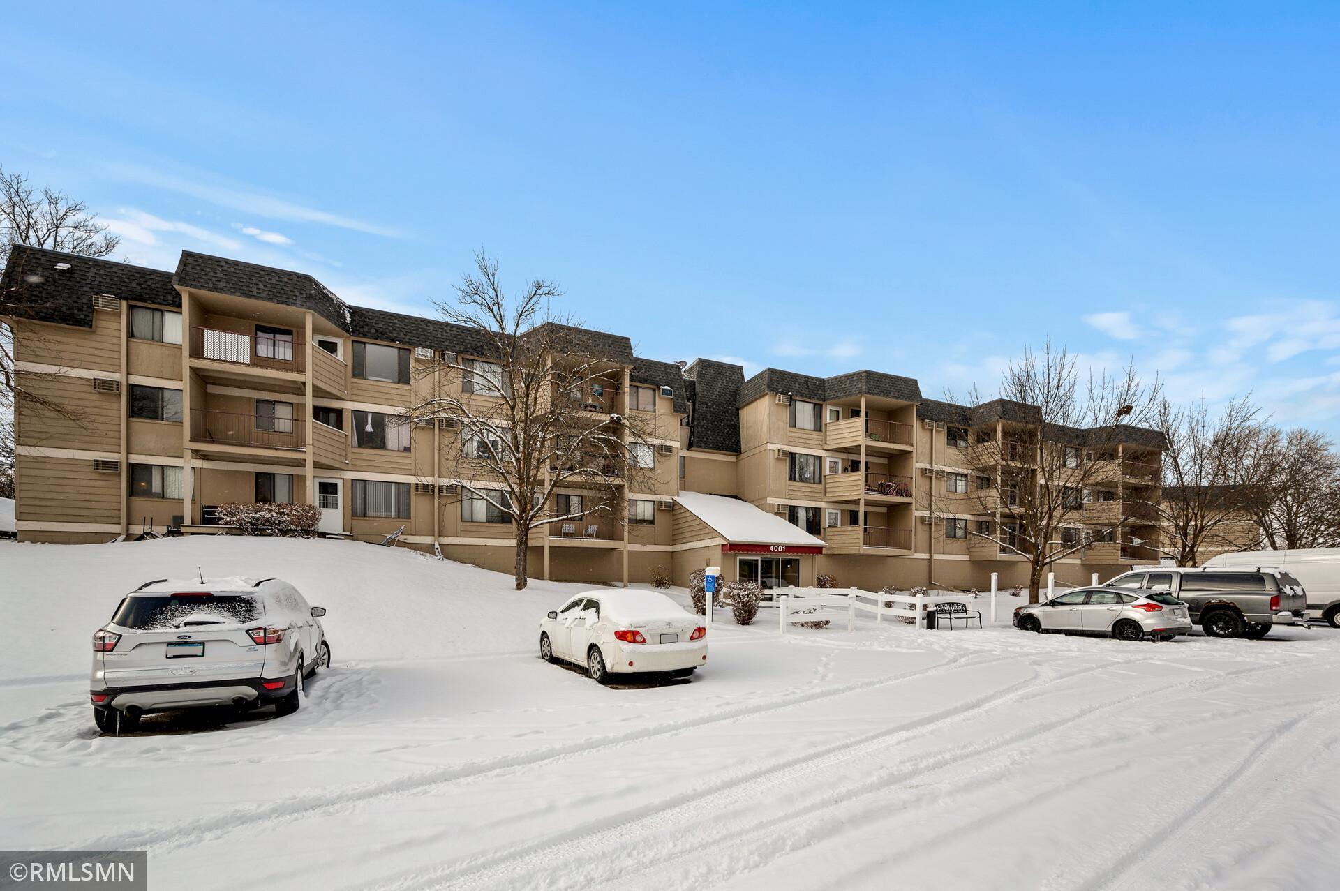 4001 Heritage Hills Drive #205, Bloomington, Minnesota image 36