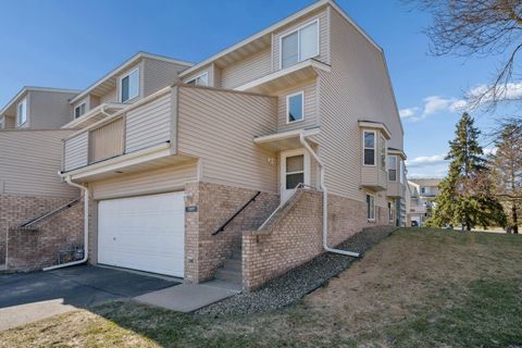 Townhouse For Sale - 7317 Bond Way<br/> Inver Grove Heights, MN 55076